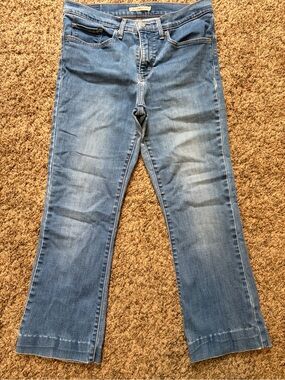 Levi's Women's Boot Cut Jeans in Medium Blue Wash